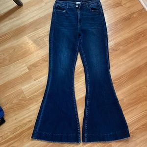 KanCan Skye High Super Flare size 31